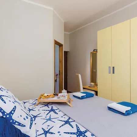 Three-bedroom Bosanka With Sea View 08